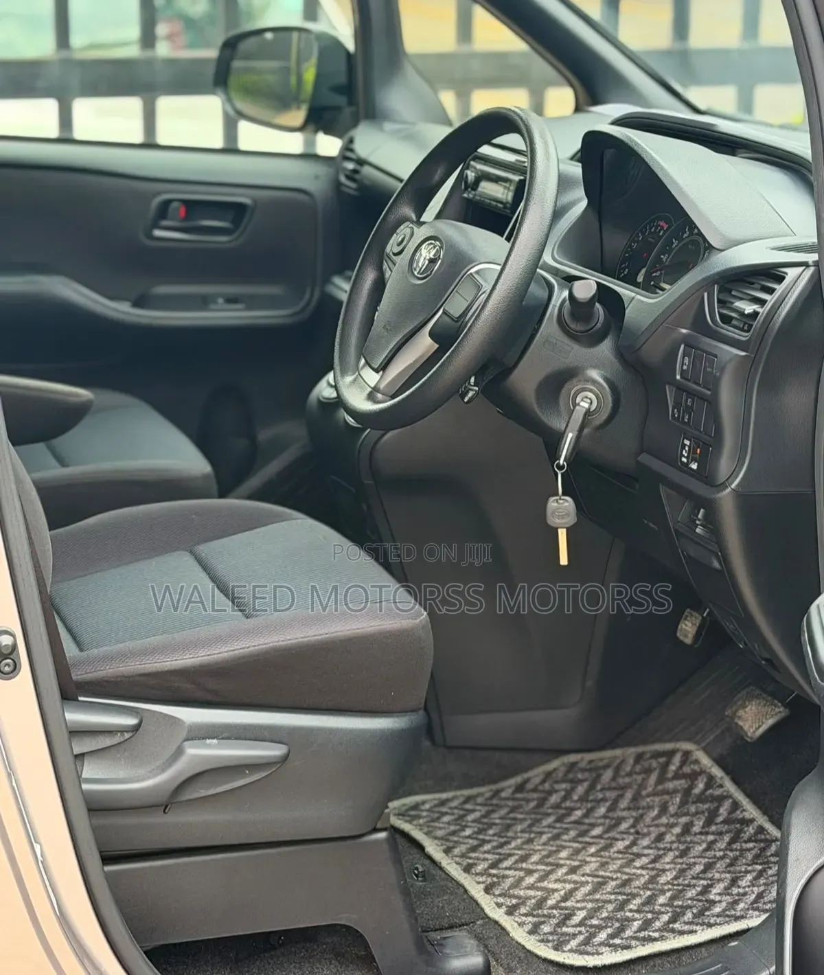 Toyota Voxy V 2WD 7-Seater 2020 Gray