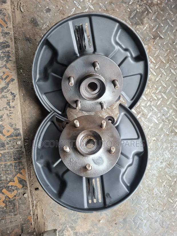 Toyota Rush Front Hub