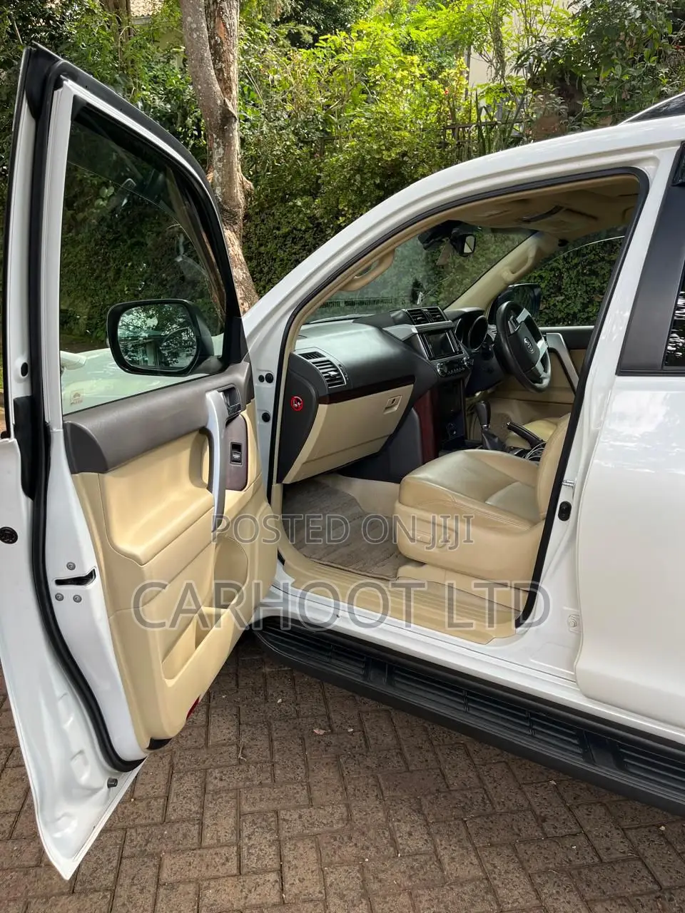 Toyota Land Cruiser Prado 2017 White