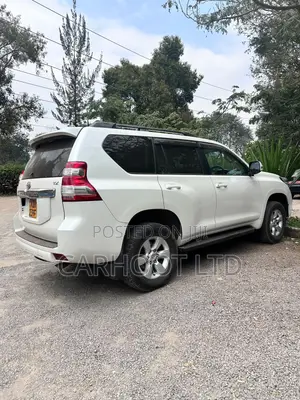 Toyota Land Cruiser Prado 2017 White