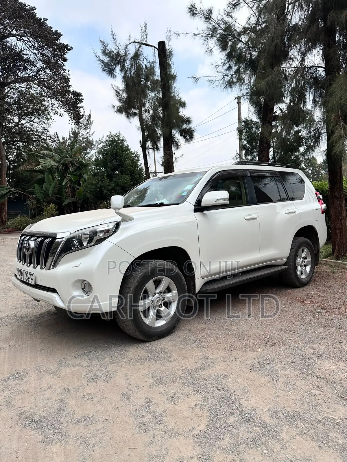 Toyota Land Cruiser Prado 2017 White