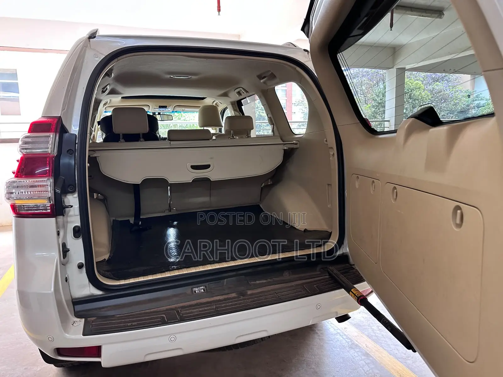 Toyota Land Cruiser Prado 2017 White