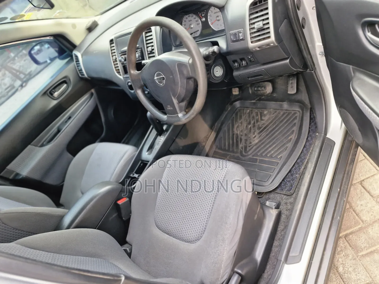Nissan Wingroad 2013 Silver
