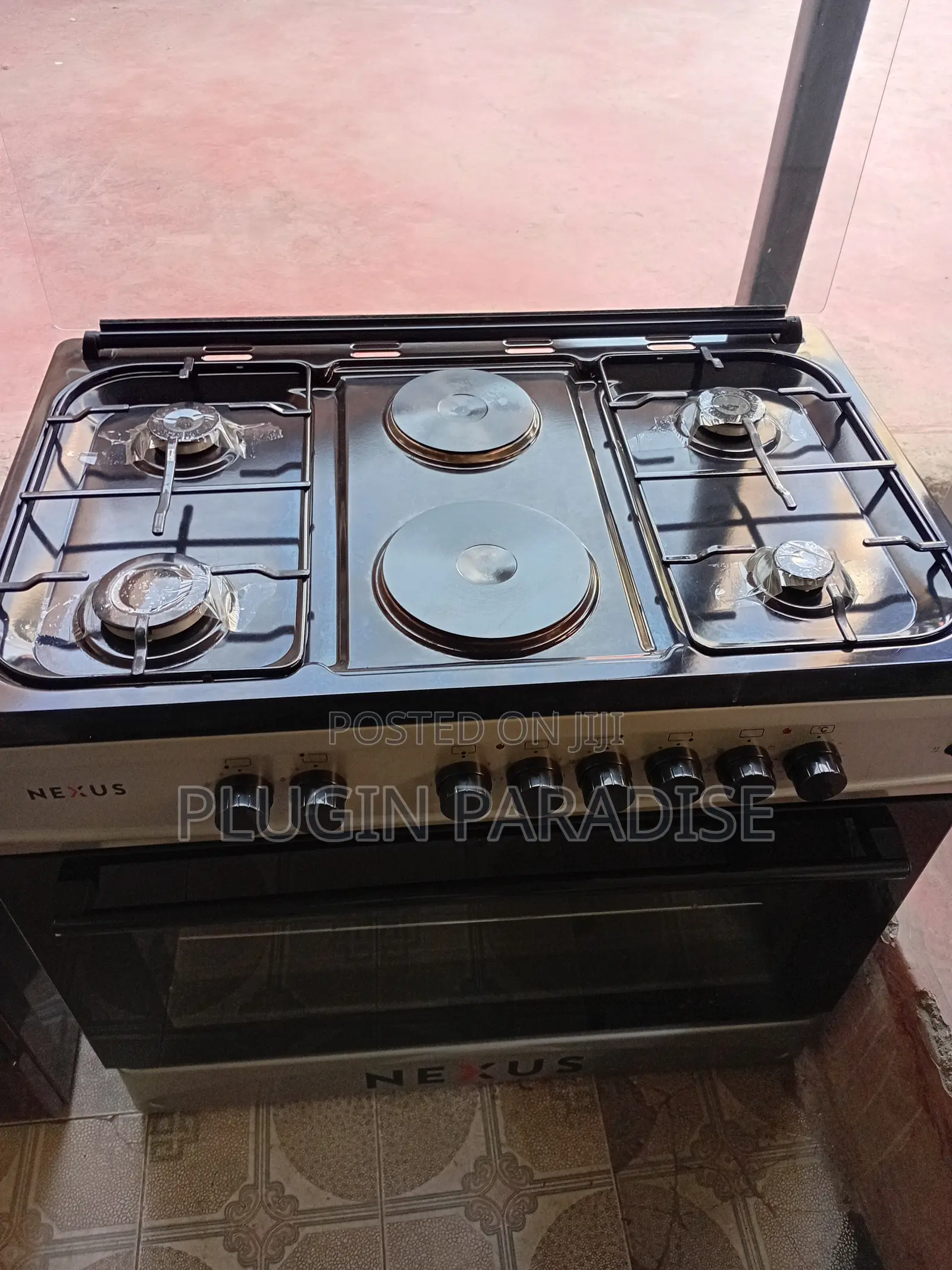 Used Nexus 60 by 90 ,With 4 Burners and 2 Electric Hot Plate .