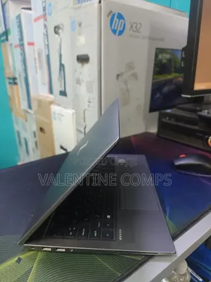 Laptop HP ZBook Firefly 14 G7 16GB Intel Core i7 SSD 256GB