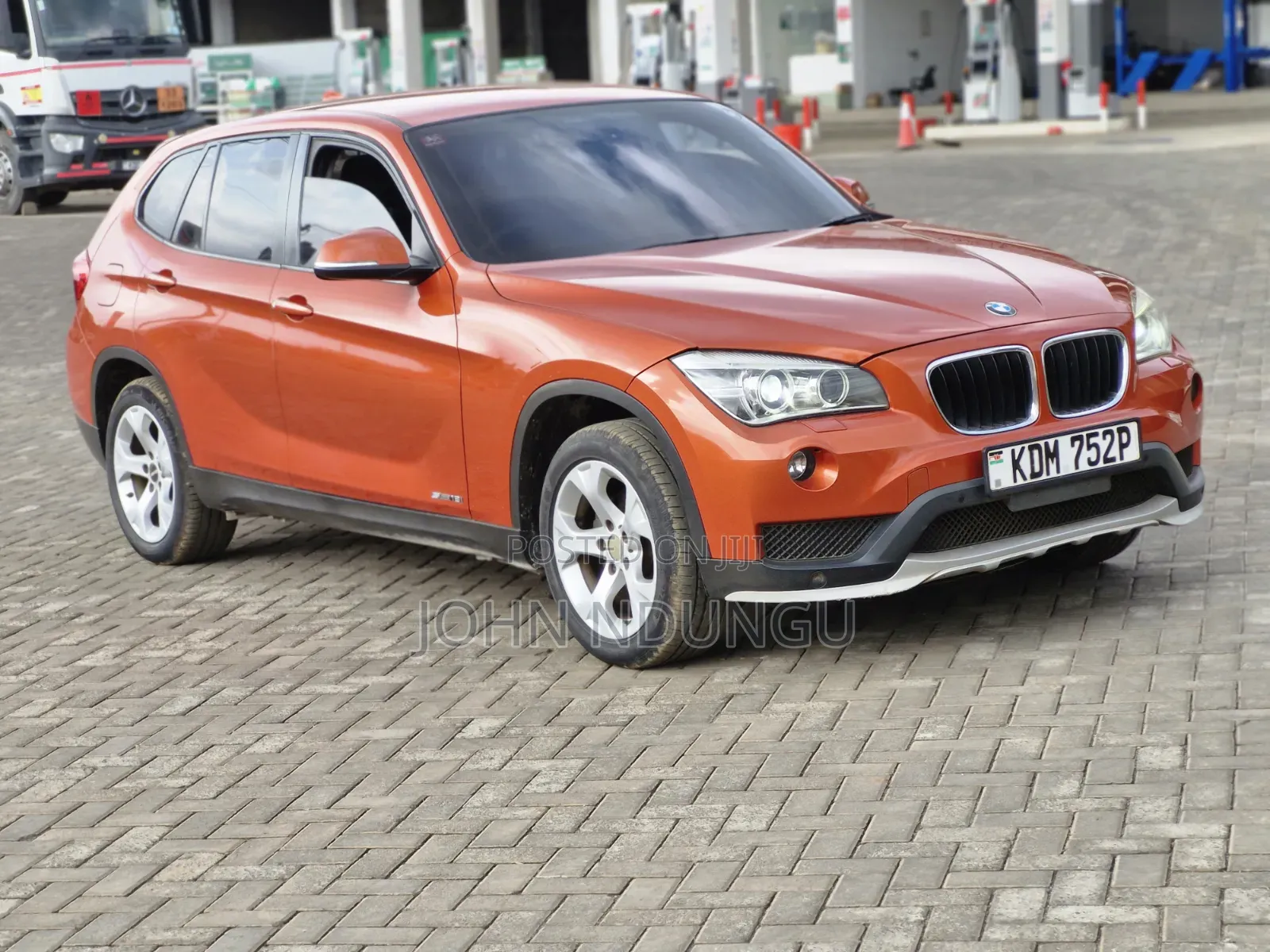 BMW X1 2015 Orange