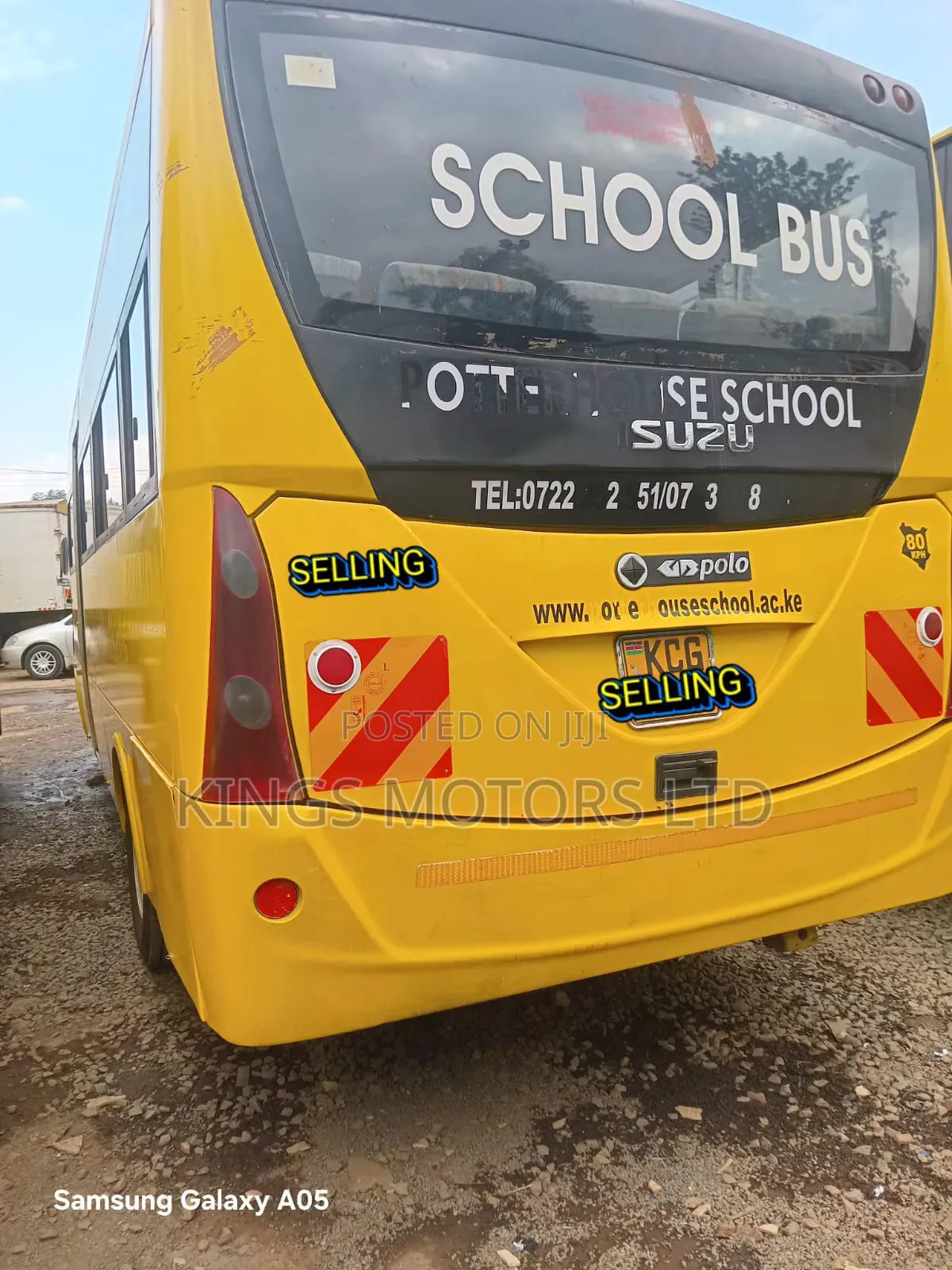 Isuzu NQR 2015 Yellow