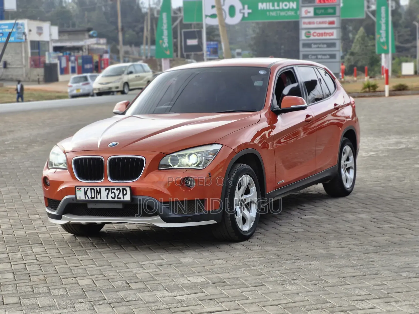BMW X1 2015 Orange