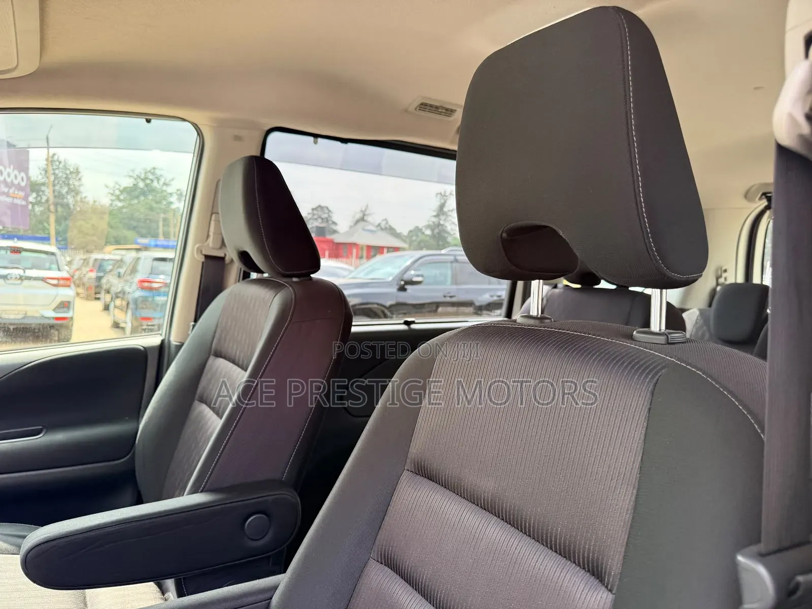 Nissan Serena 2019 White