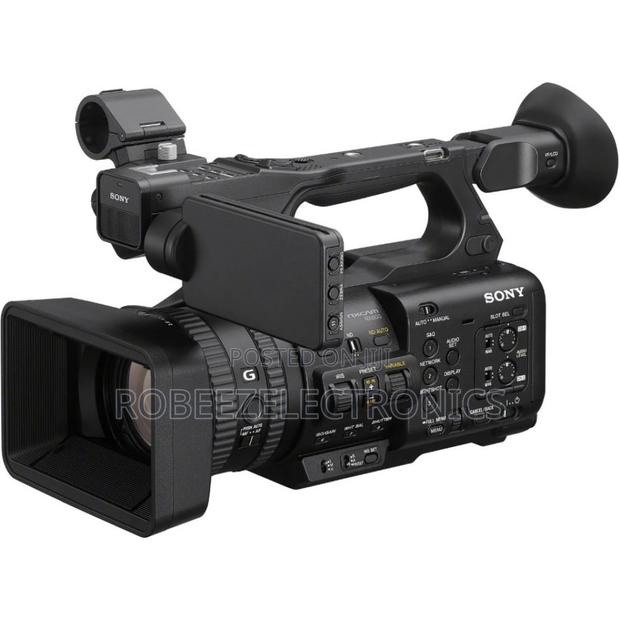 Sony HXR-NX800 1" CMOS Sensor NXCAM Camcorder