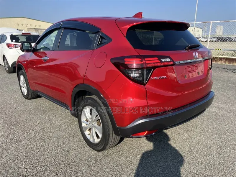 Honda Vezel 2020 Red