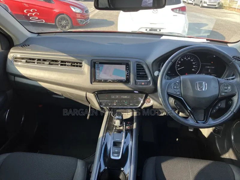 Honda Vezel 2020 Red