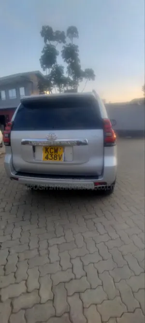 Toyota Land Cruiser Prado 2012 Silver