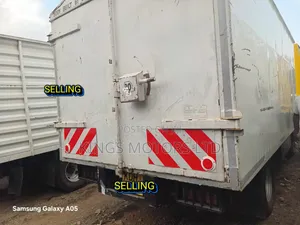 Mitsubishi Canter Fe84