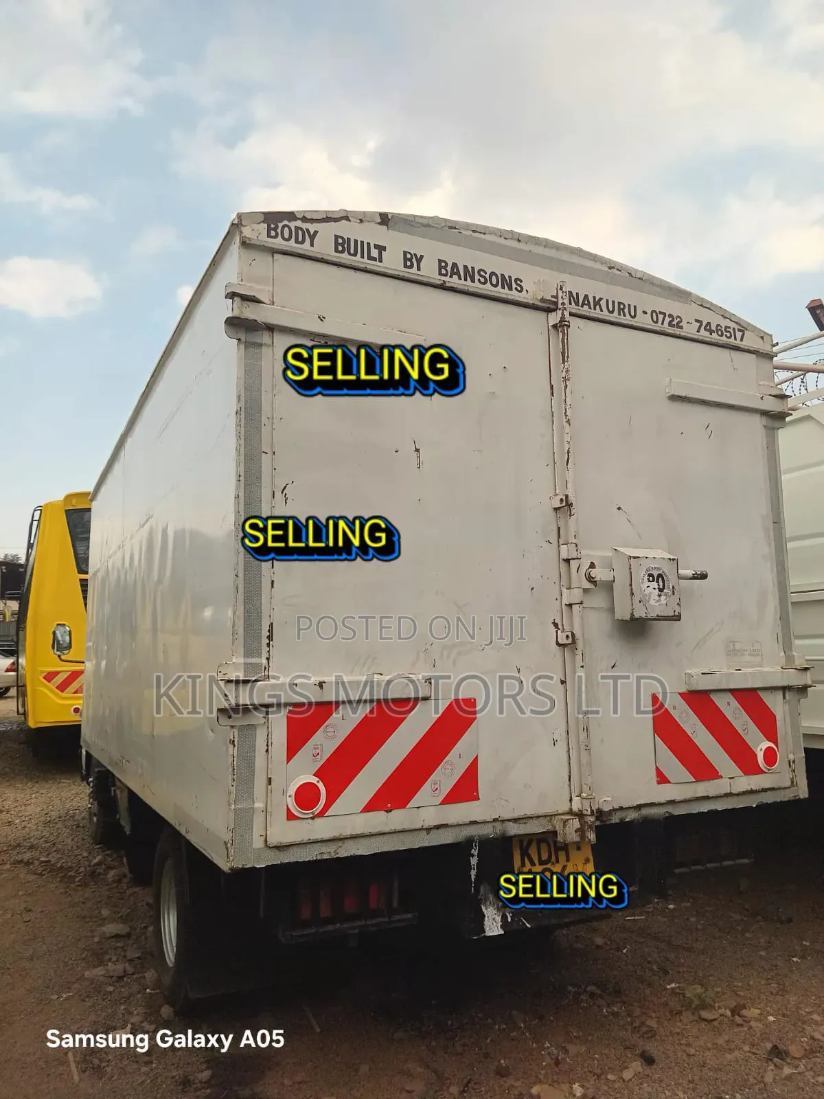 Mitsubishi Canter Fe84