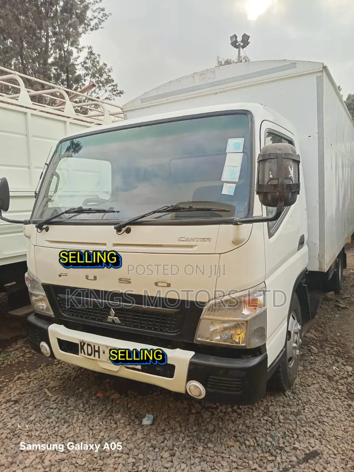 Mitsubishi Canter Fe84