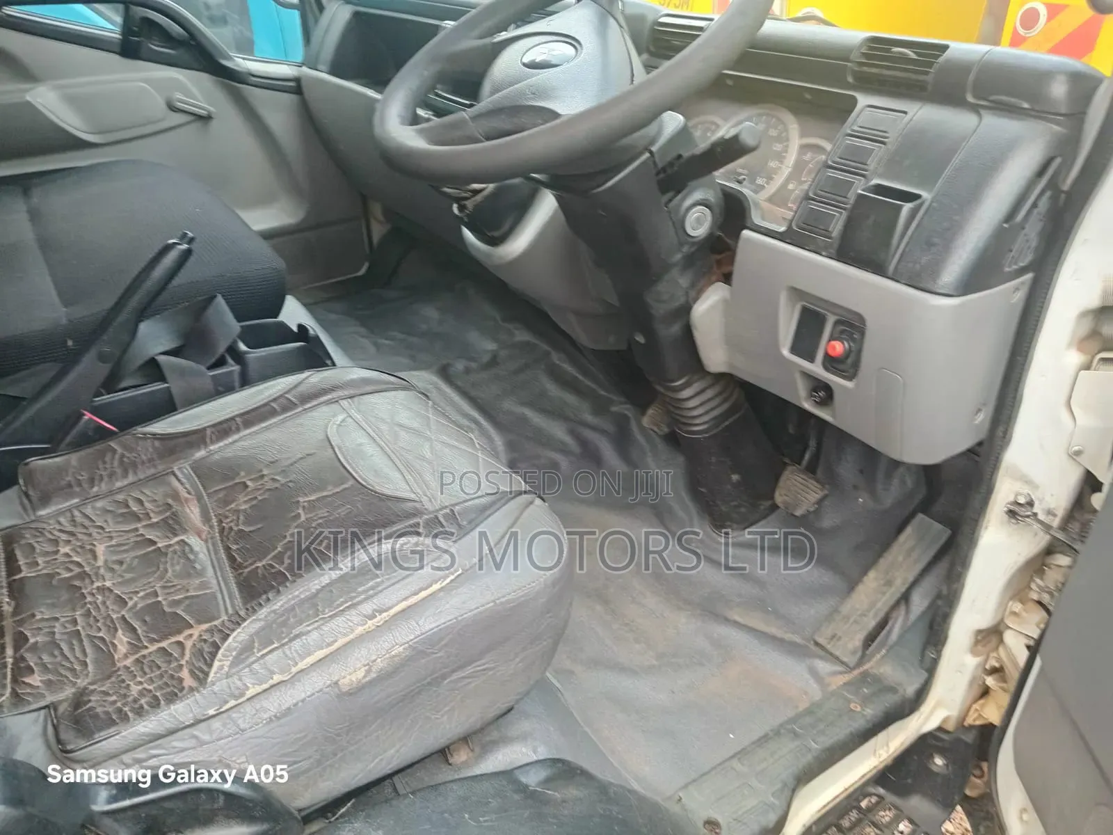 Mitsubishi Canter Fe84