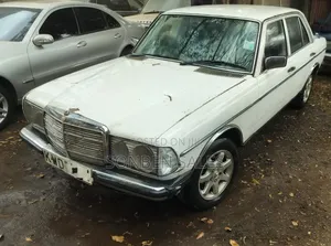 Mercedes-Benz W123 1979 White
