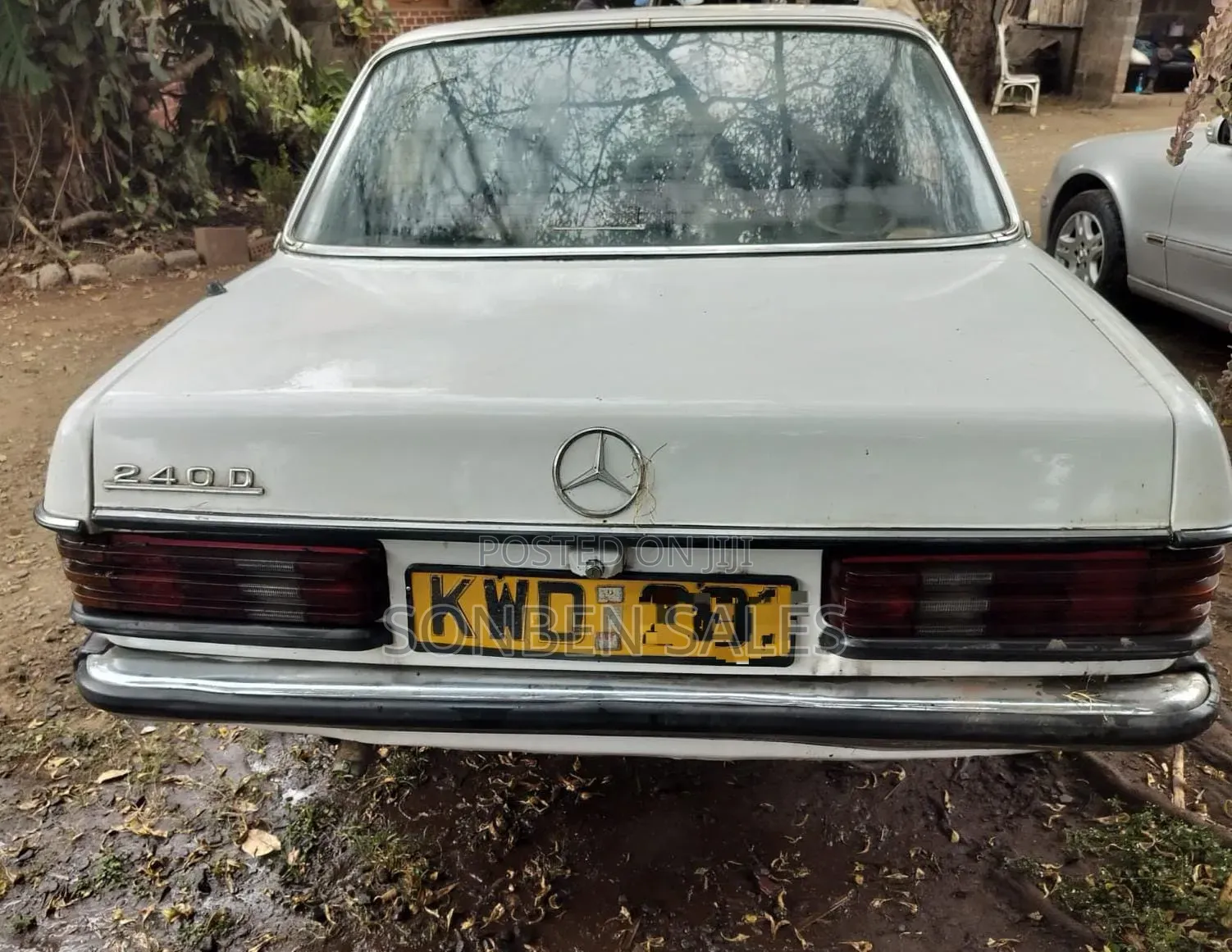 Mercedes-Benz W123 1979 White