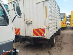 Mitsubishi Canter Fe84 Yom 2018