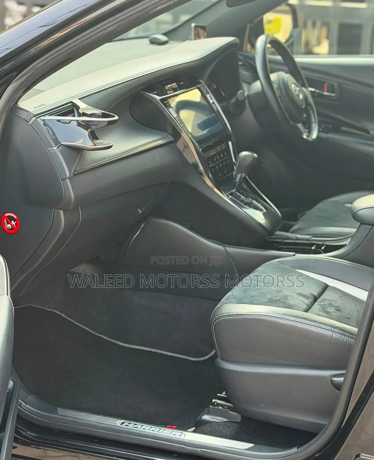 Toyota Harrier 2.0 2019 Black