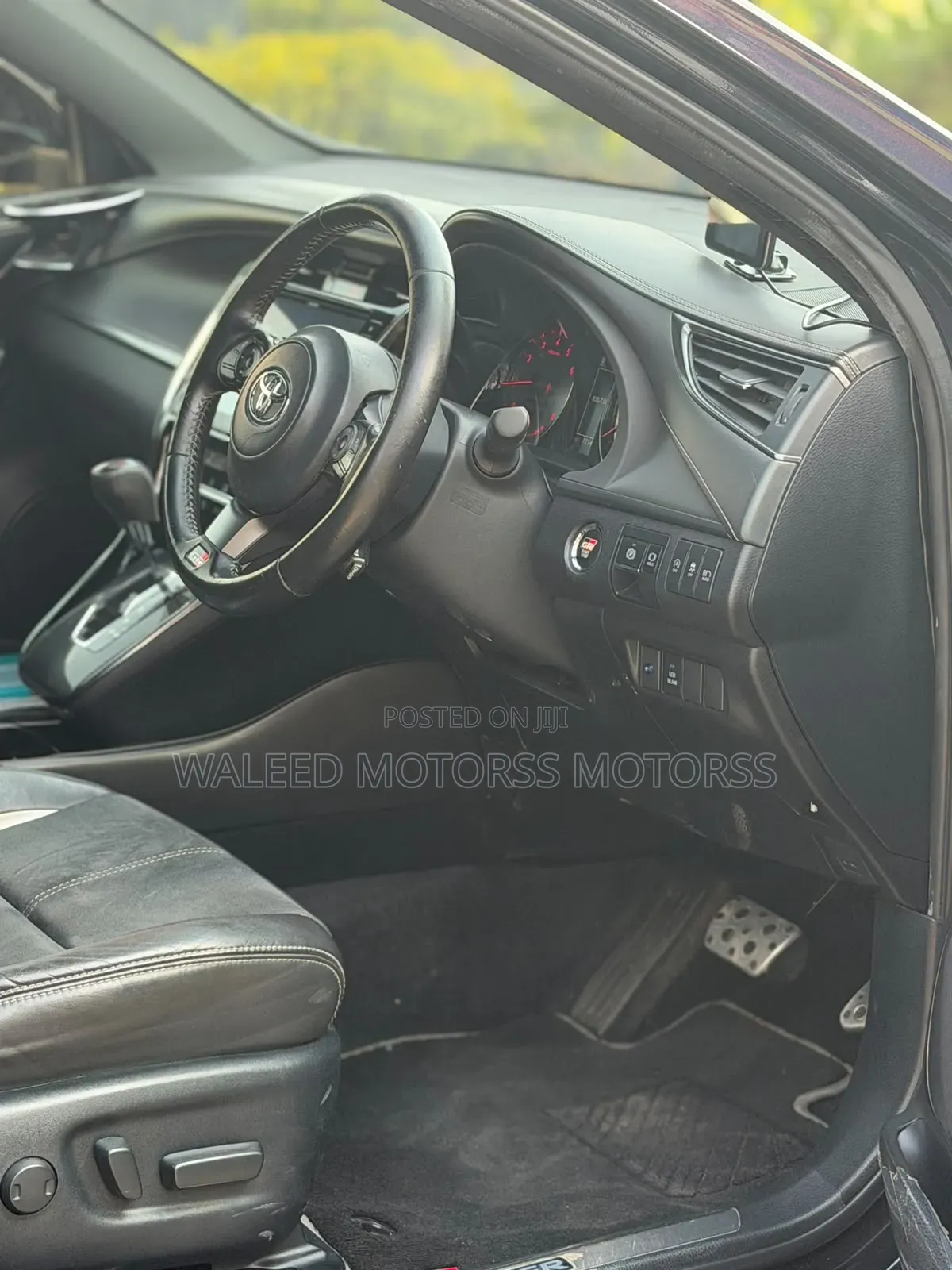 Toyota Harrier 2.0 2019 Black