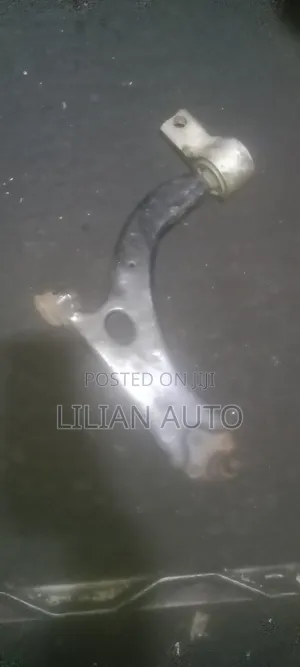 Demio 2005 Control Arm