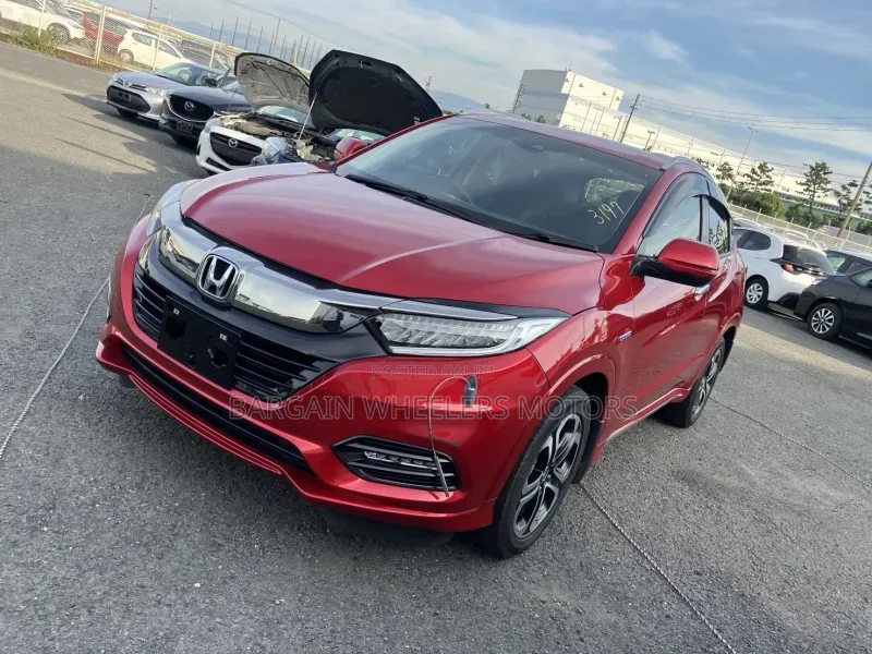 Honda Vezel 2019 Maroon