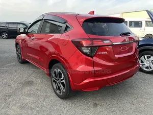 Honda Vezel 2019 Maroon