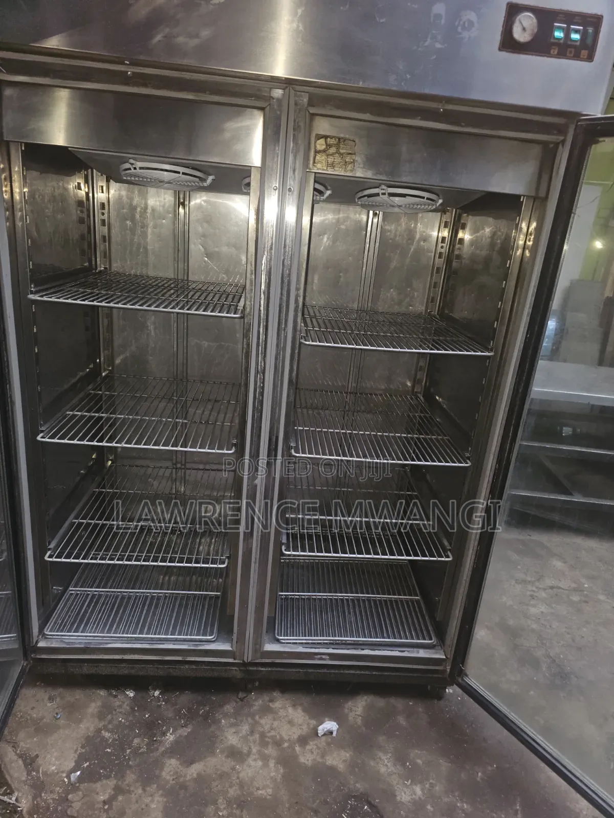 Double Door Display Chiller
