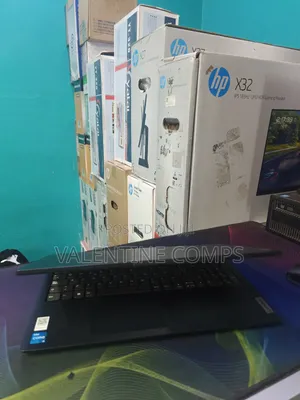 Laptop Lenovo V15 8GB Intel Core i3 SSD 256GB