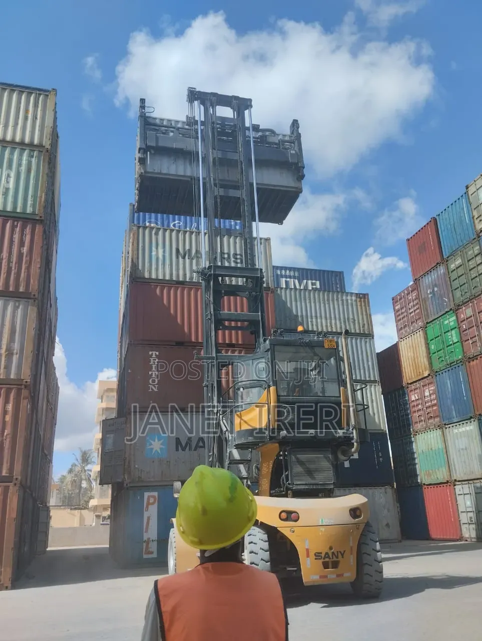 Quality Assured 20ft Shipping Container