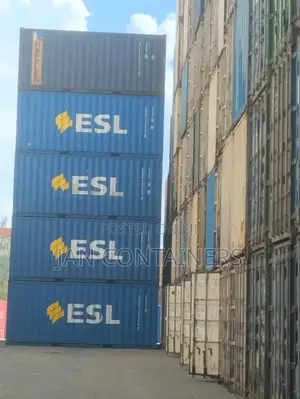 20ft Shipping Container – Clean