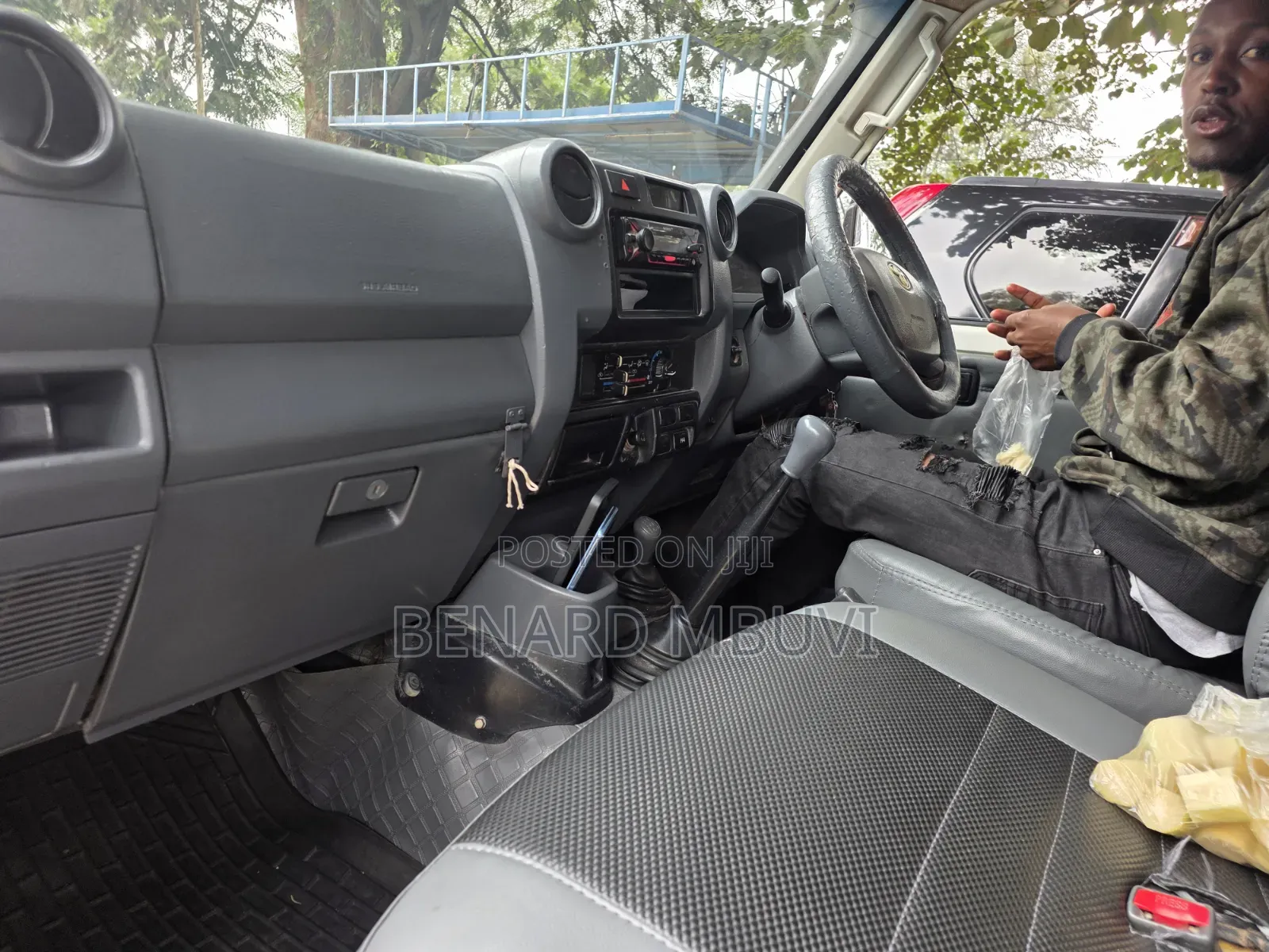 Toyota Land Cruiser 2010 White