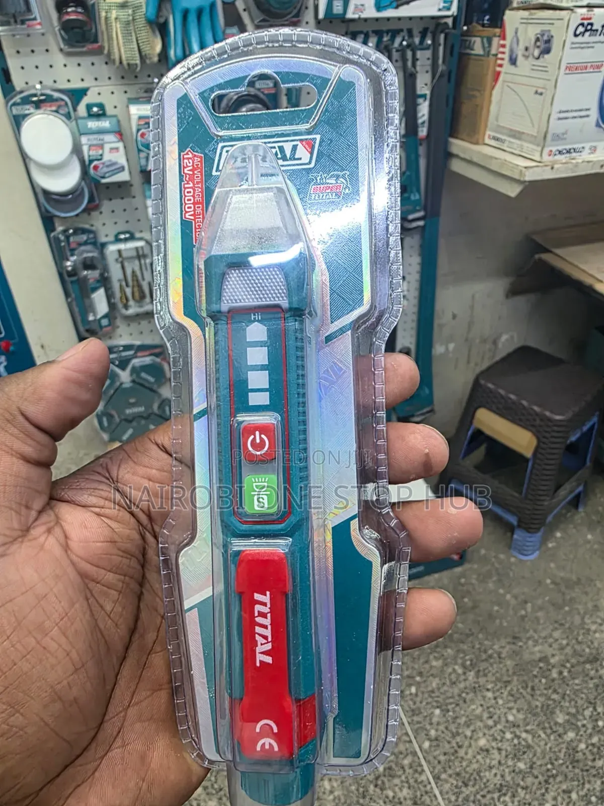 TOTAL Voltage Detector