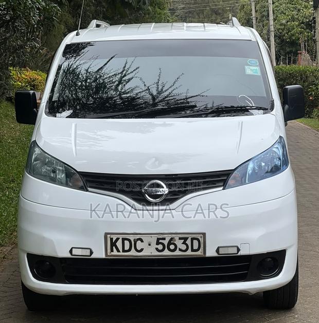 Nissan NV200 2014 White - main view