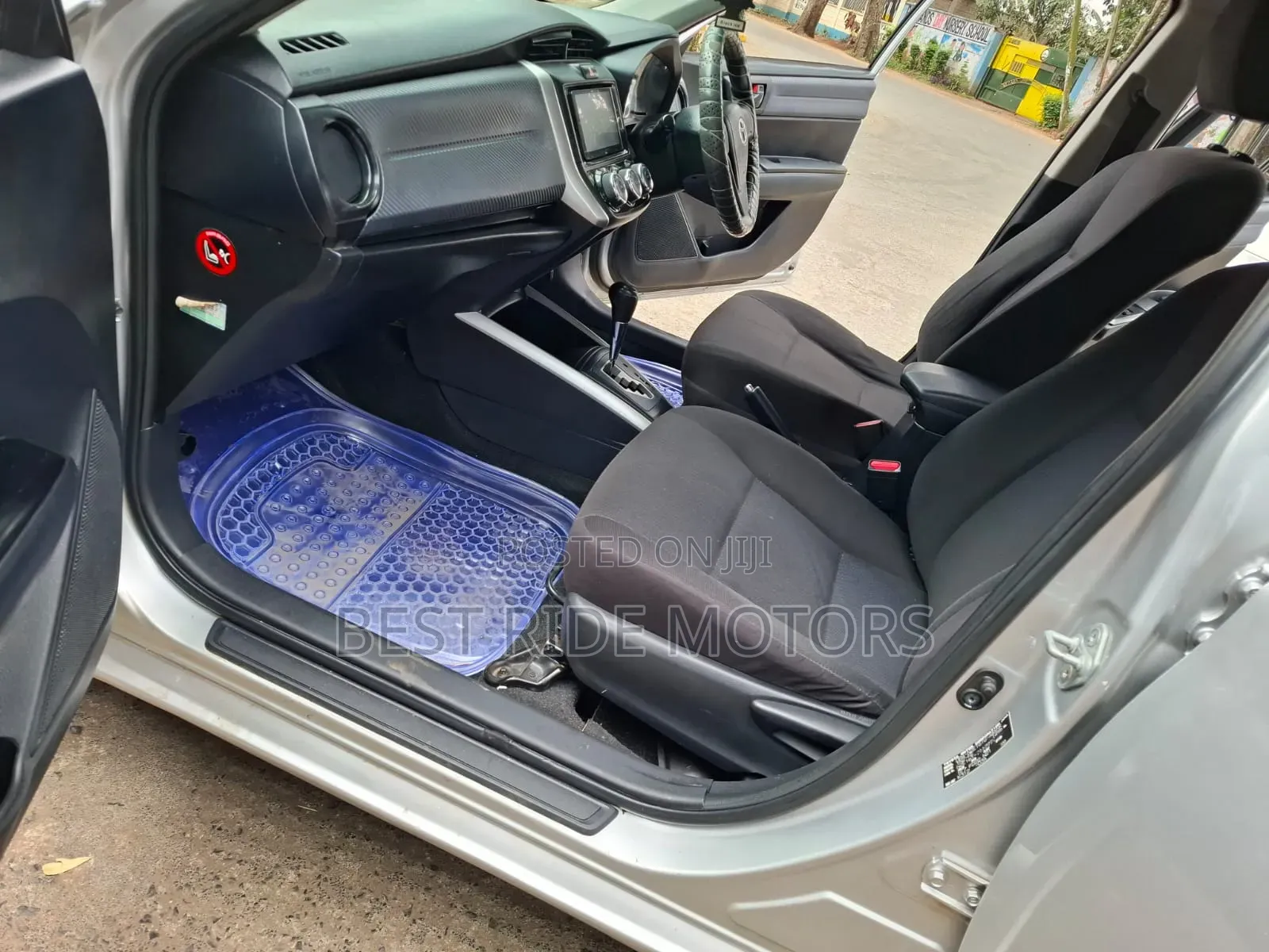 Toyota Corolla Fielder 2014 Silver