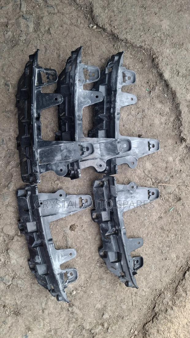 Harrier Grill Brackets