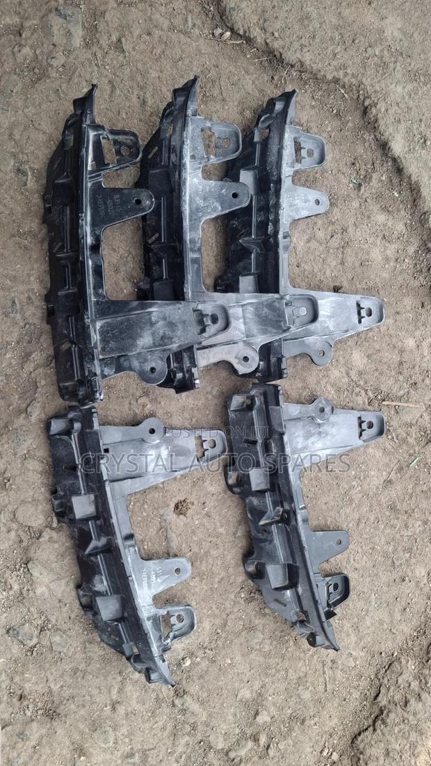 Harrier Grill Brackets - thumbnail 2