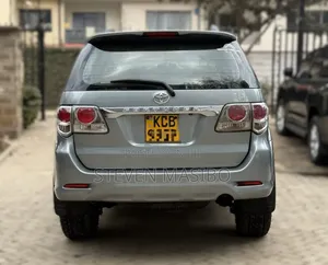 Toyota Fortuner 2.5 D AWD 2014 Silver