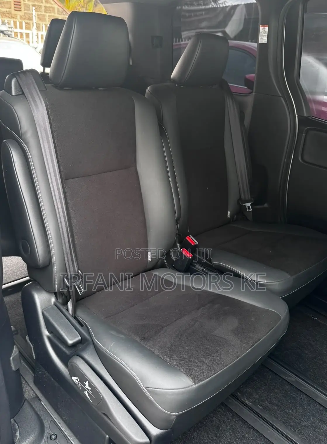 Toyota Noah 2.0 FWD (8 Seater) 2019 White