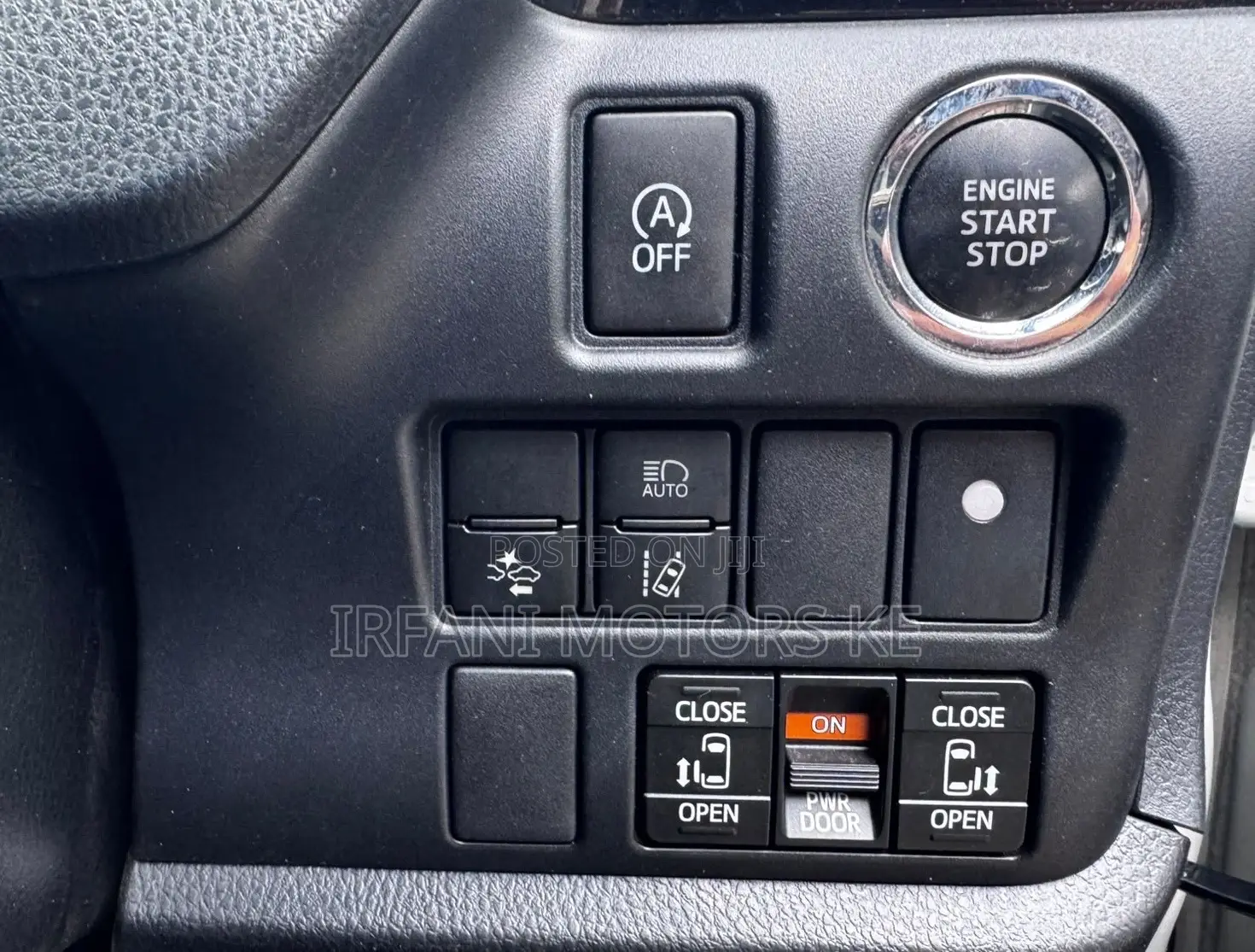Toyota Noah 2.0 FWD (8 Seater) 2019 White