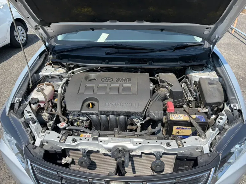 Toyota Premio 2019 Silver