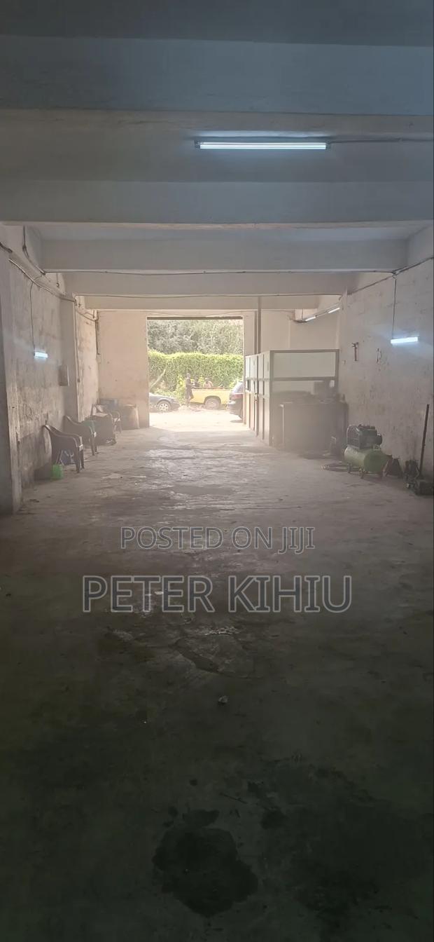 Godown to Let 3500sqft on Factory Street