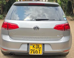 Volkswagen Golf 2016 Beige