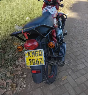 TVS HLX Plus ES 2025 Red