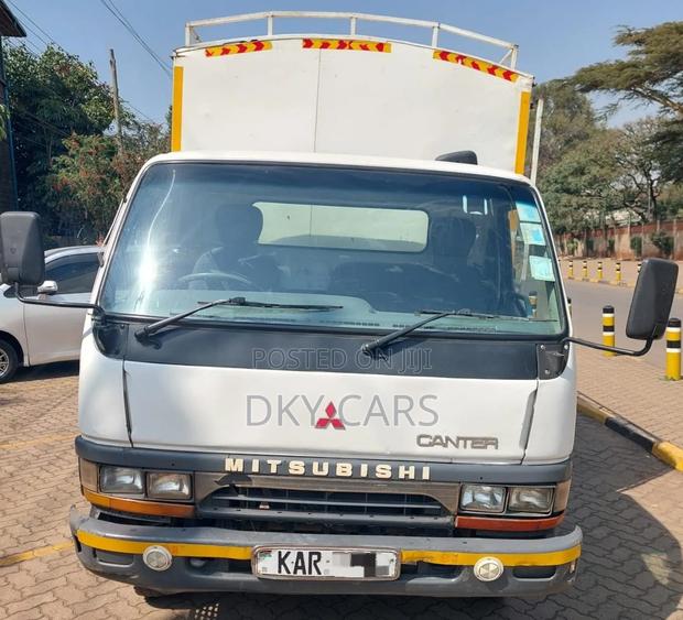 Mitsubishi Canter 4d32 2009 White - thumbnail 2