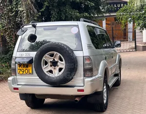 Toyota Land Cruiser Prado 2001 Silver