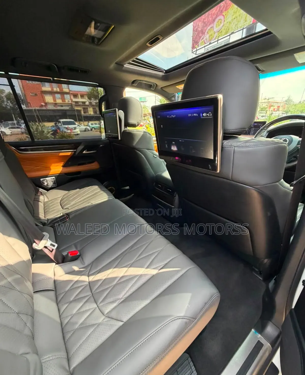 Lexus LX 570 AWD 2020 White