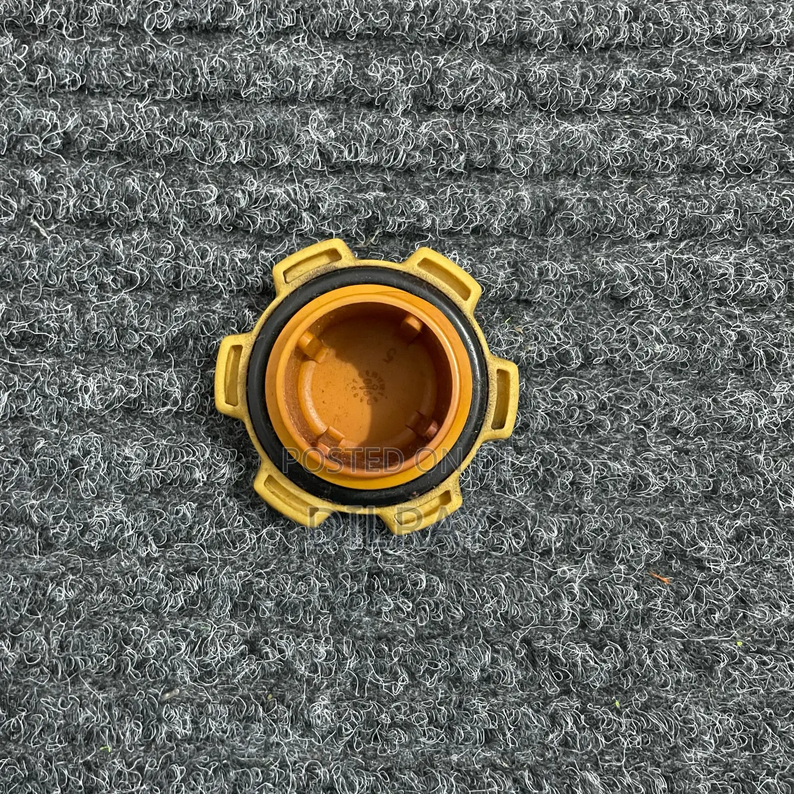Original OEM Engine Oil Cap – Subaru